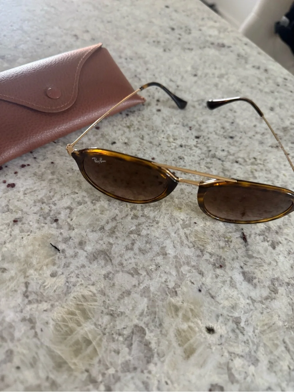 Ray-Ban classic ray